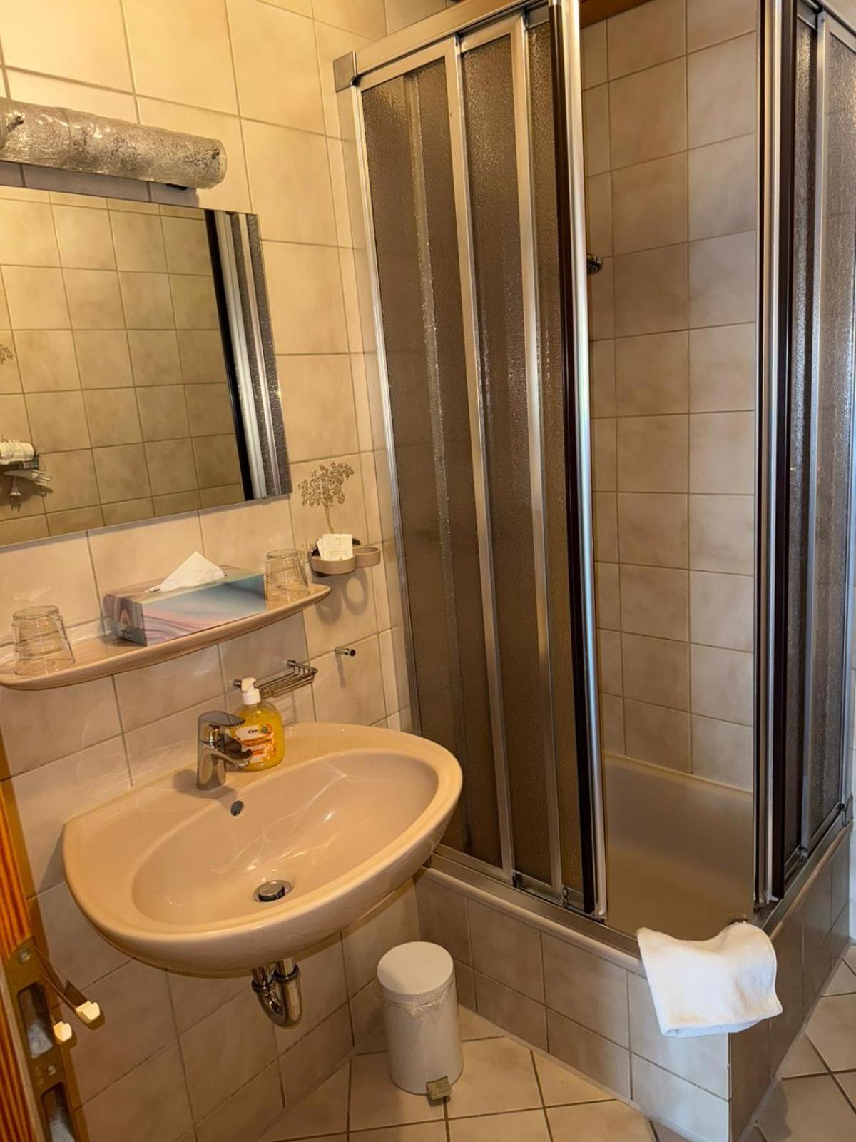 Hotel Bayerischer Hof Rehlings Weißensberg 외부 사진